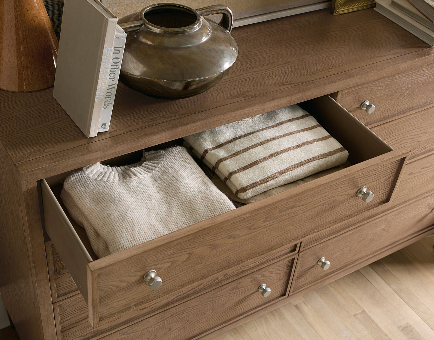 Sonnet - Eight-Drawer Dresser - Dark Gray